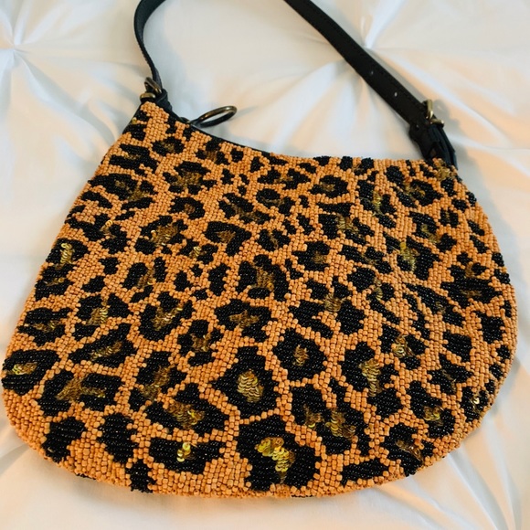 Auth ✅FENDI ❤️Beaded Shoulder Bag Oyster leopard👠 - Picture 2 of 10